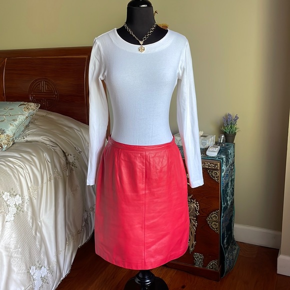 Bombshell Vintage Leather Pencil Skirt - Picture 1 of 11